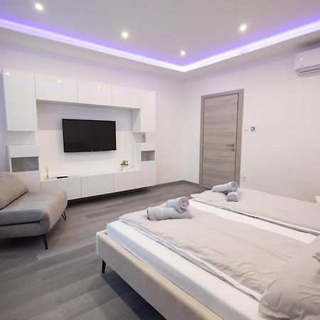 Fonix Apartman Debrecen Extérieur photo