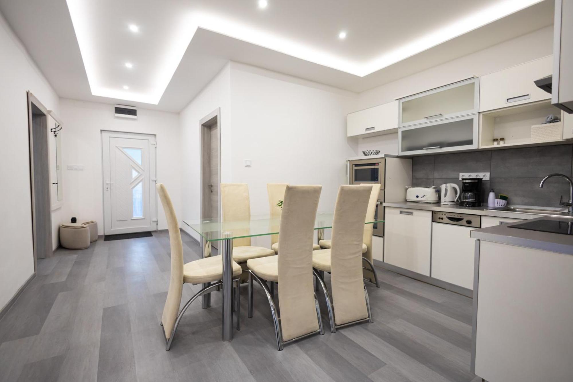 Fonix Apartman Debrecen Extérieur photo
