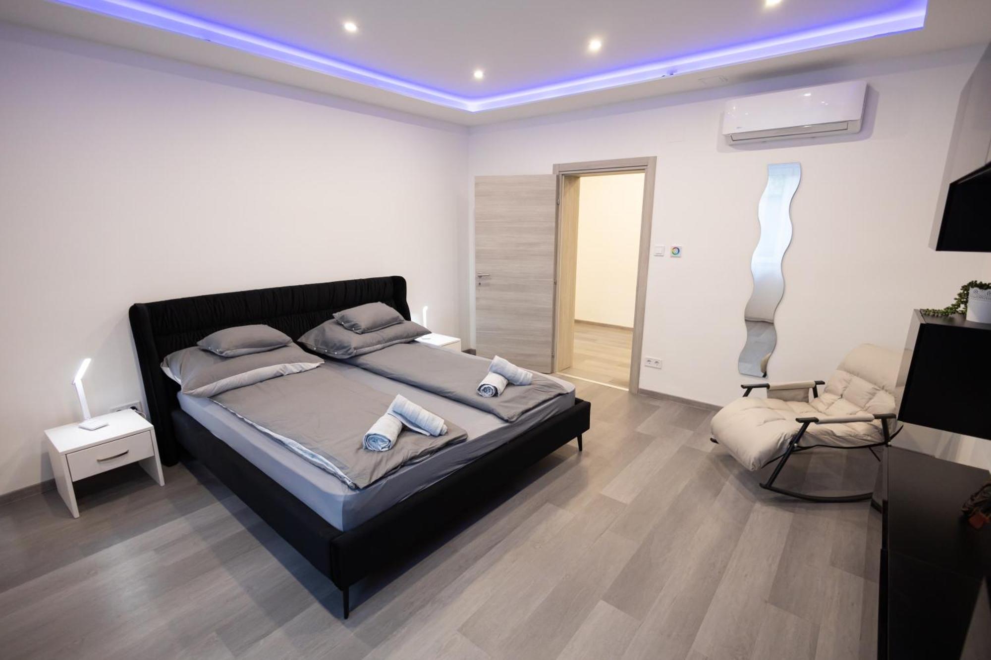 Fonix Apartman Debrecen Extérieur photo